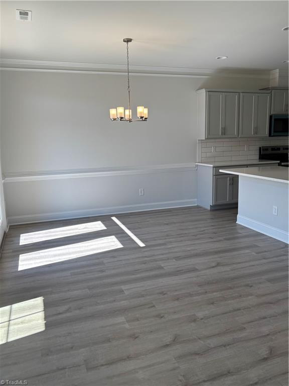 1041 Beechcraft Drive Property Photo 3