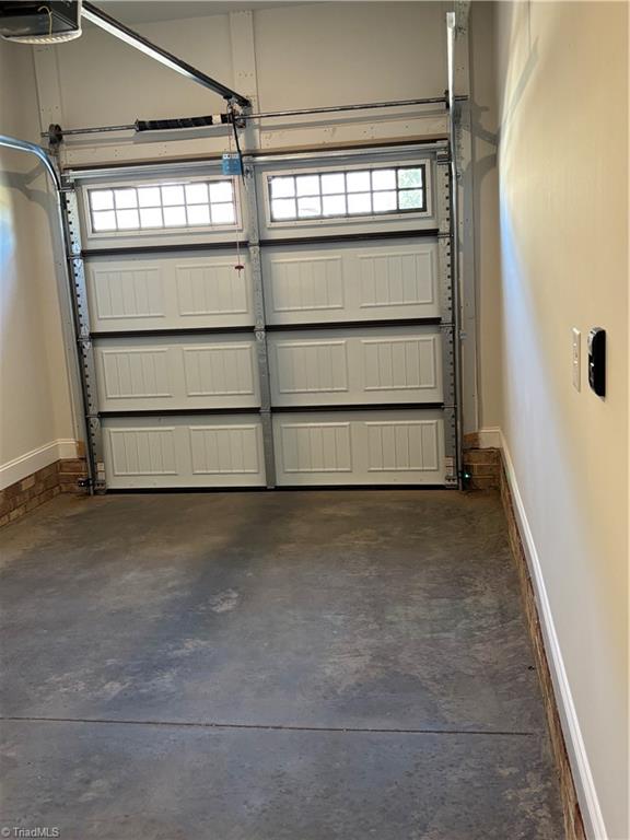 1041 Beechcraft Drive Property Photo 4