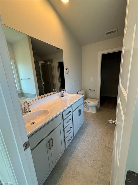 1041 Beechcraft Drive Property Photo 7