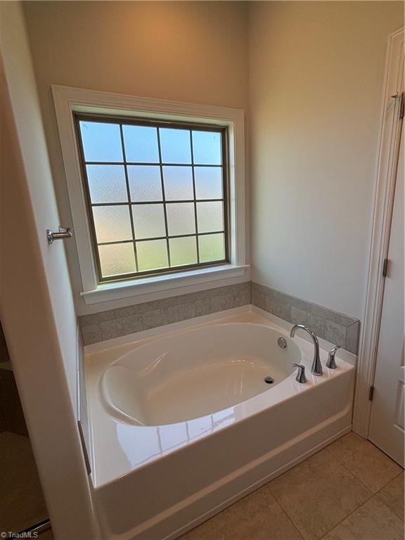 1041 Beechcraft Drive Property Photo 10