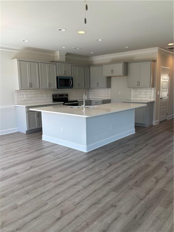 1041 Beechcraft Drive Property Photo 11