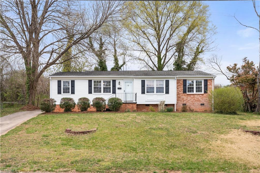 2831 Ashwood Drive Property Photo