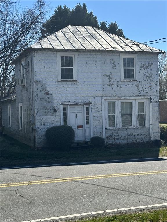 1890 Property Photo 9