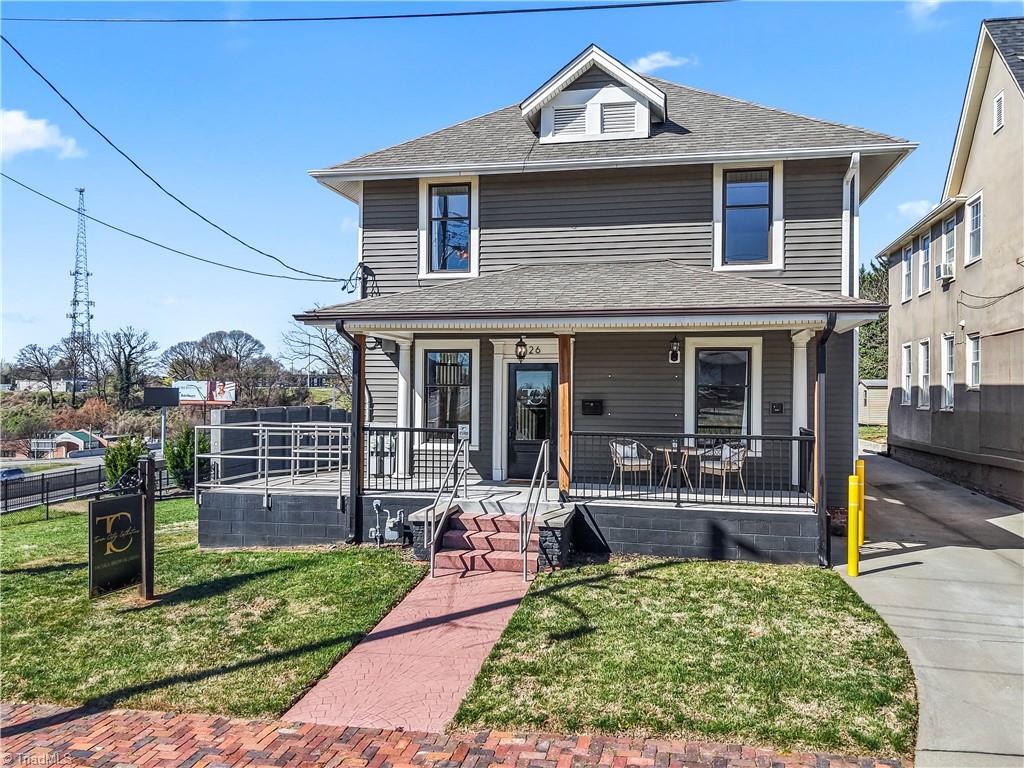126 Spruce Street S Property Photo
