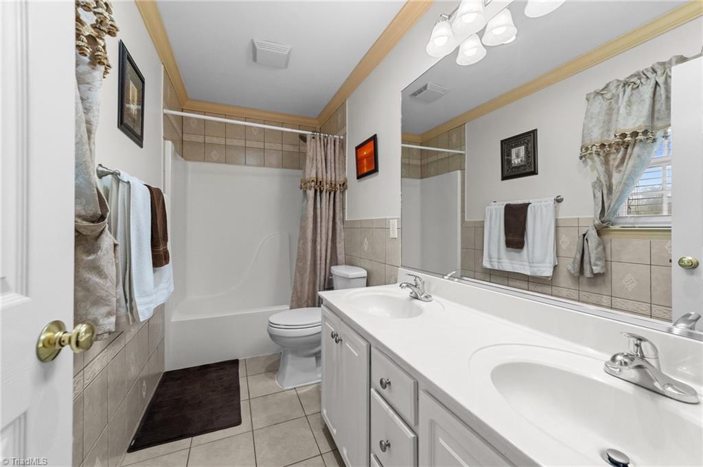 3855 Eagleston Court Property Photo 15
