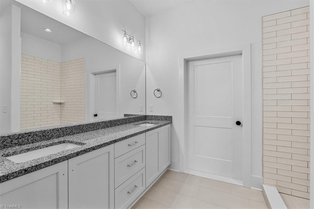 8111 Falcon Trail Property Photo 45