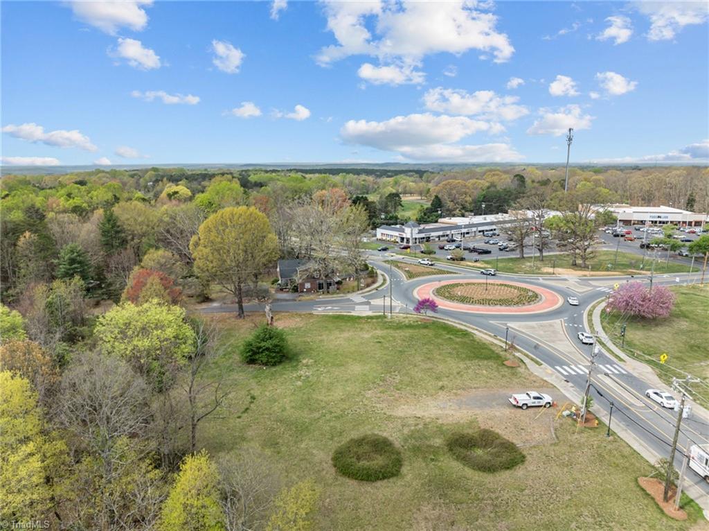 6724 Shallowford Road Property Photo 4