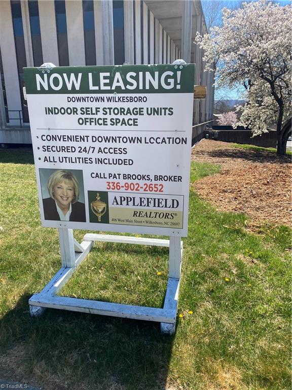 207 W Main Street Property Photo 3