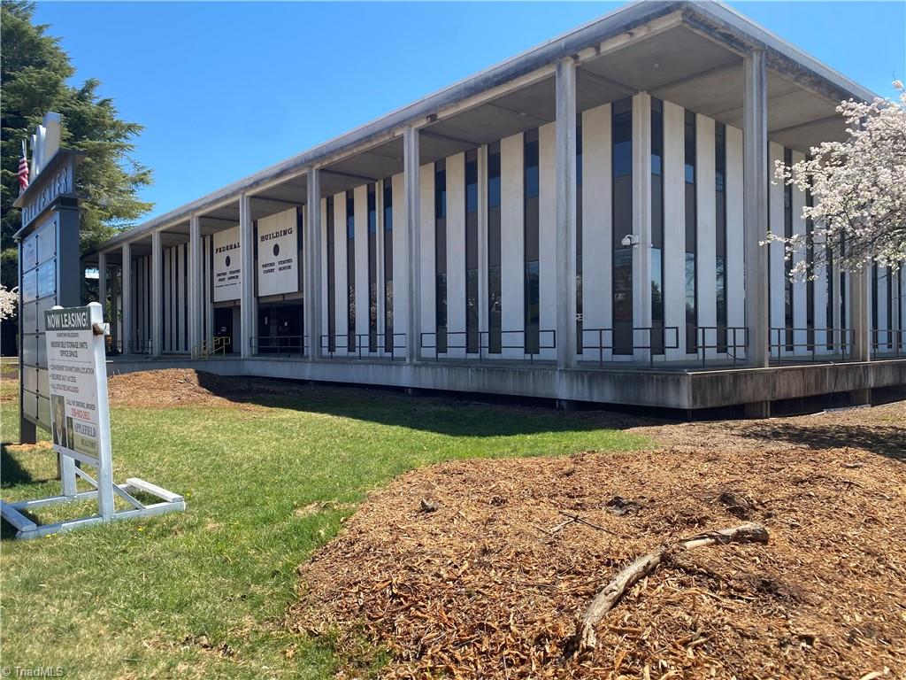 207 W Main Street Property Photo 4