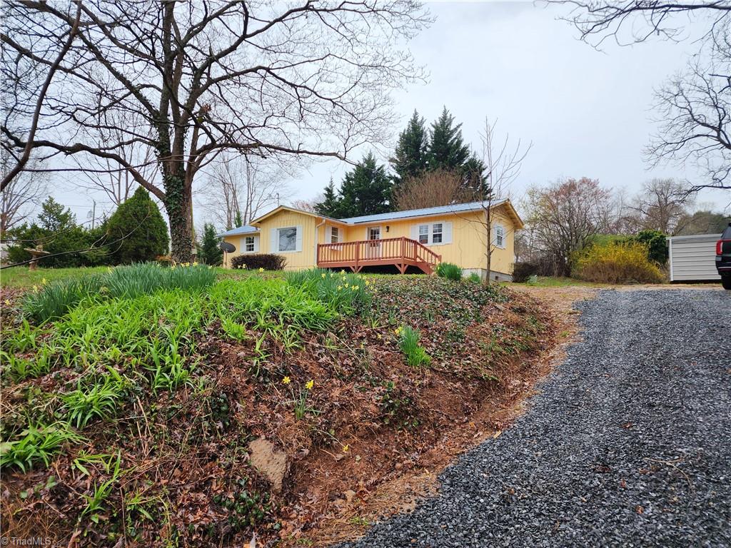 8997 W Pine Street Property Photo