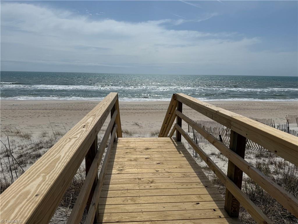 3048 Island Drive Property Photo 7