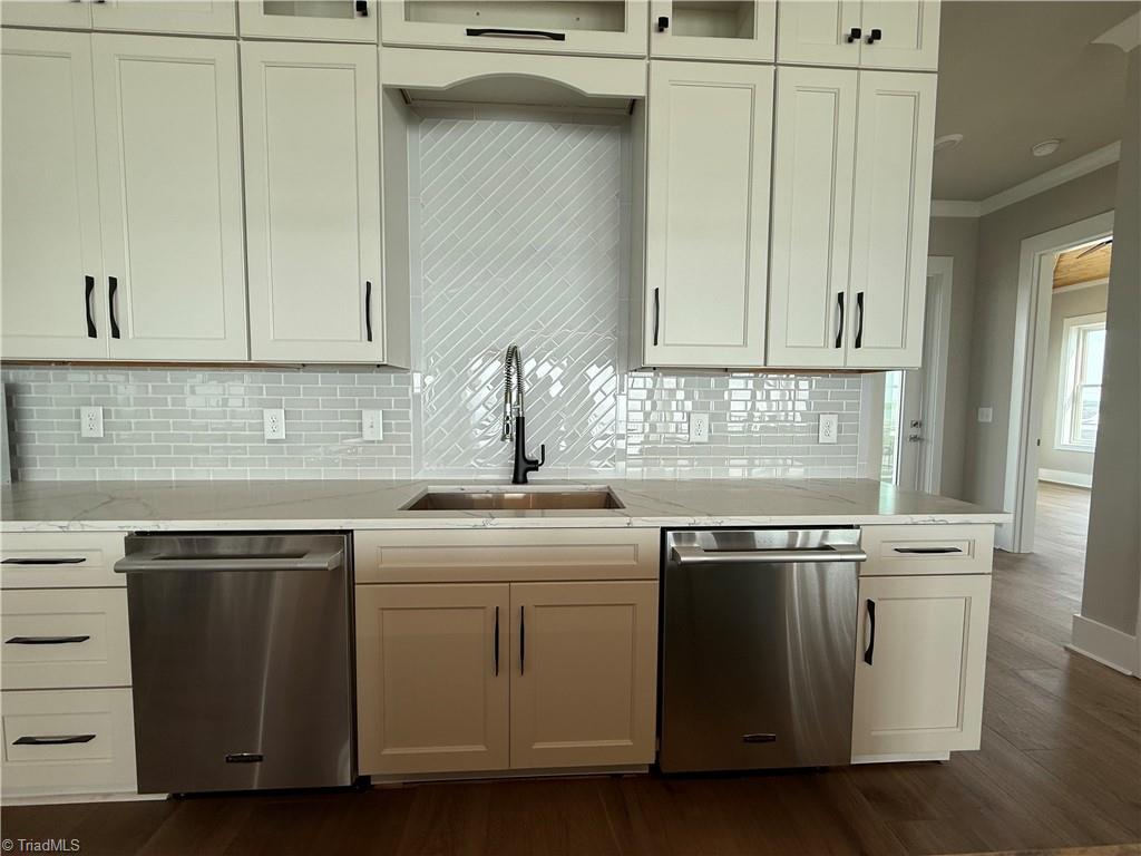 3048 Island Drive Property Photo 10