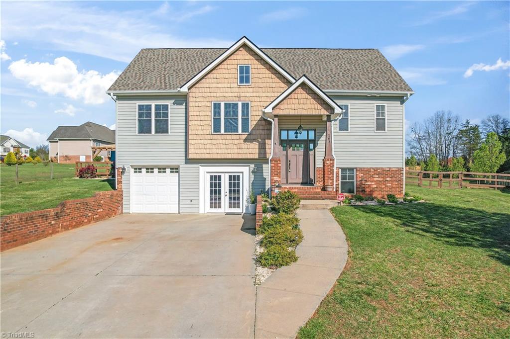 163 Mollie Road Property Photo