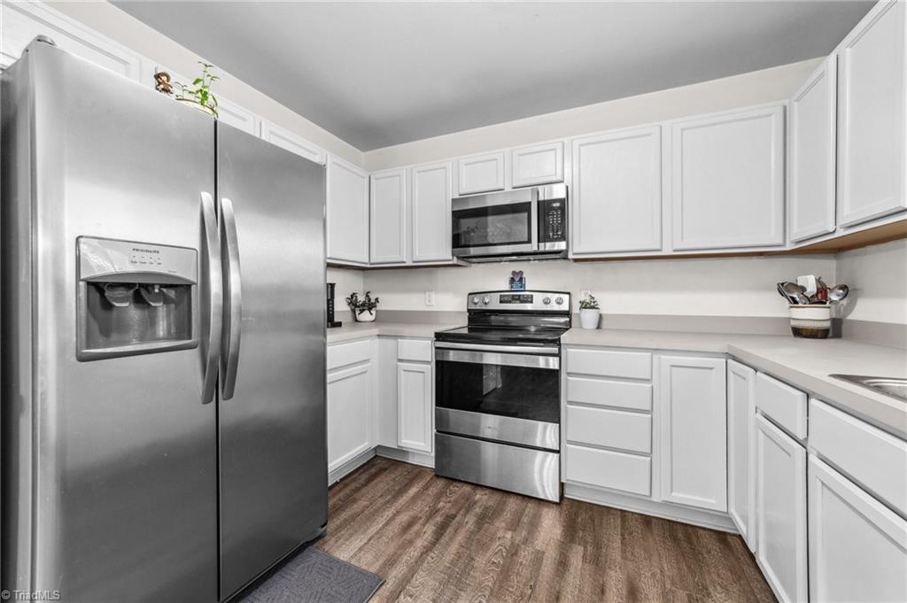 3807 Hanley Way Property Photo 12