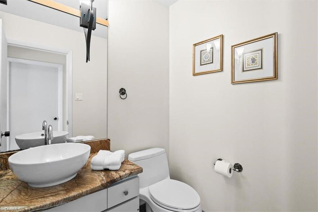 3313 Kettering Place Property Photo 12
