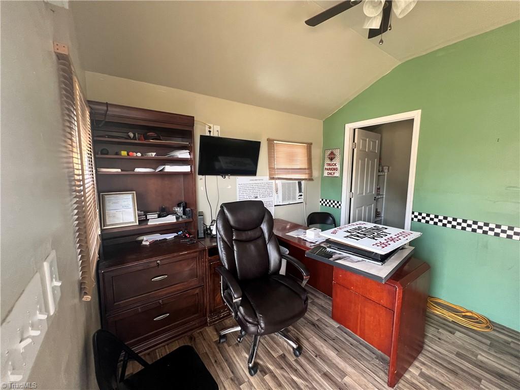 372 E Dalton Road Property Photo 4