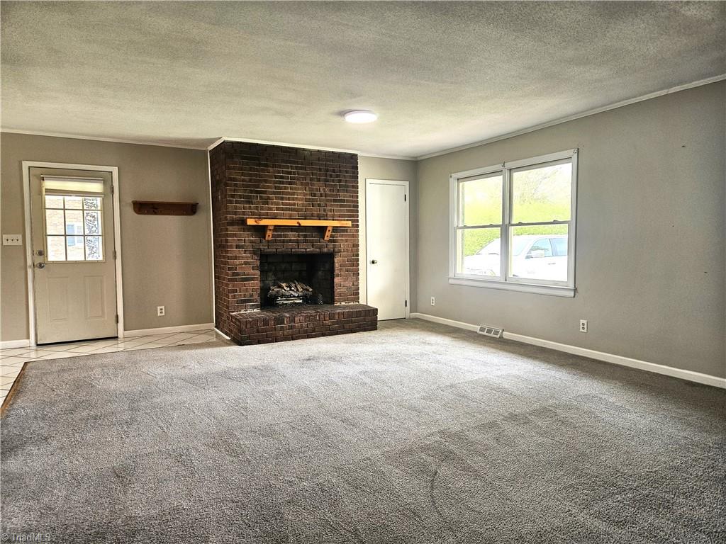 915 Mayford Drive Property Photo 3