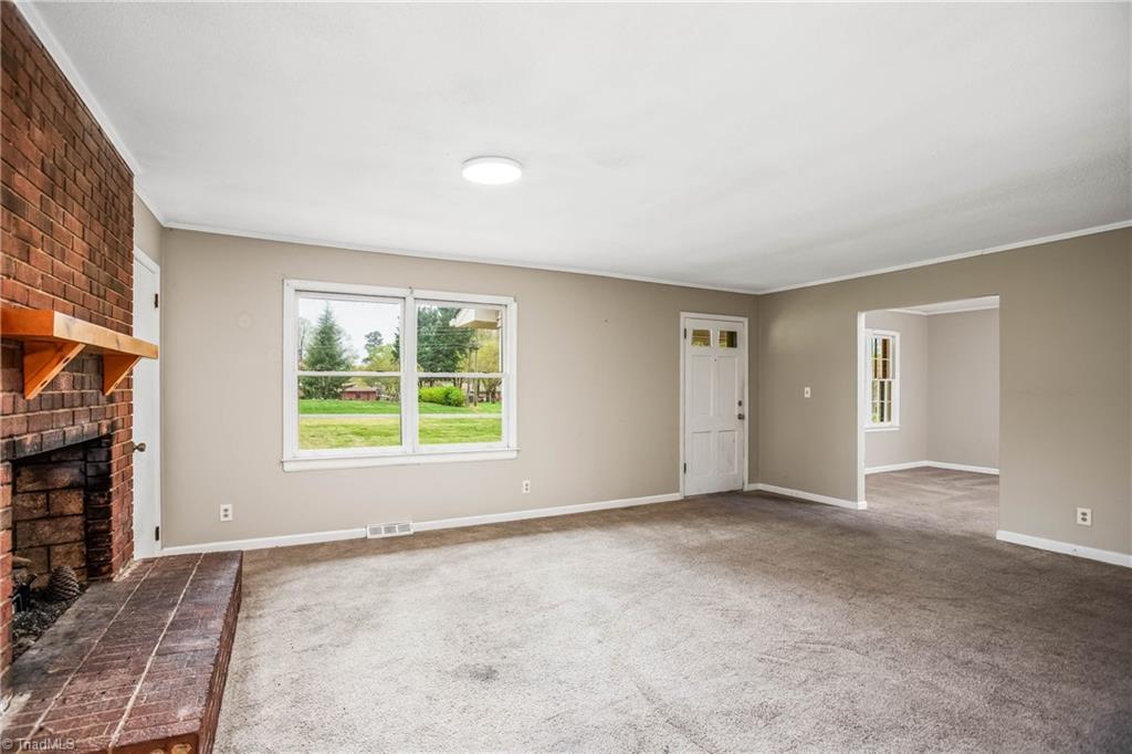 915 Mayford Drive Property Photo 4