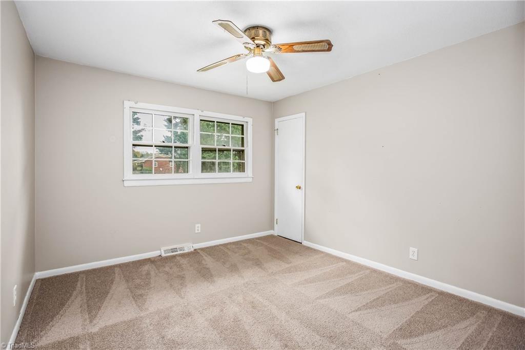 915 Mayford Drive Property Photo 10