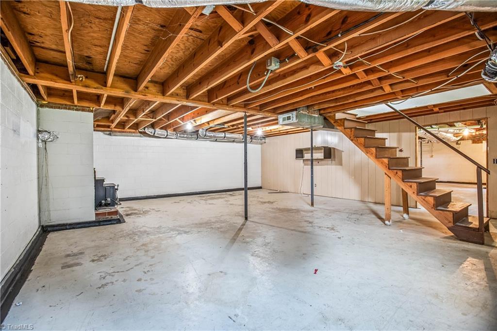 915 Mayford Drive Property Photo 20