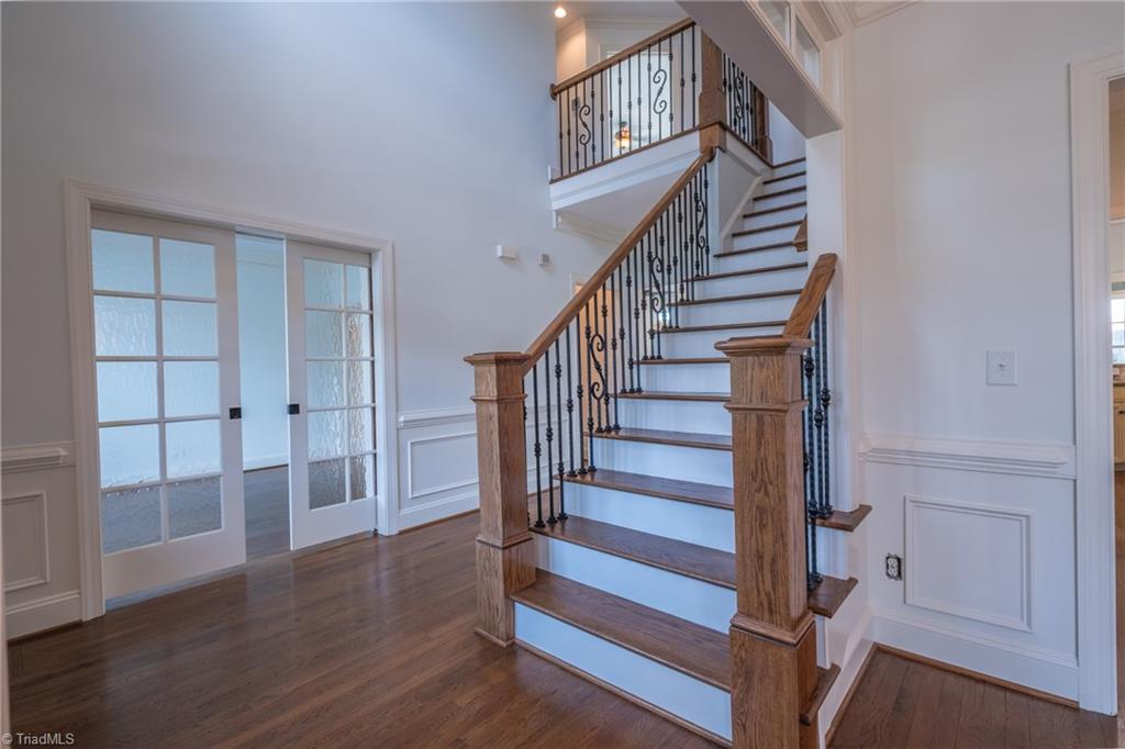 954 Berryhill Lane Property Photo 5