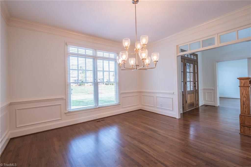 954 Berryhill Lane Property Photo 7