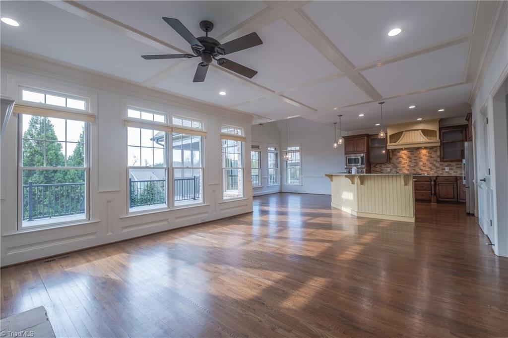 954 Berryhill Lane Property Photo 10