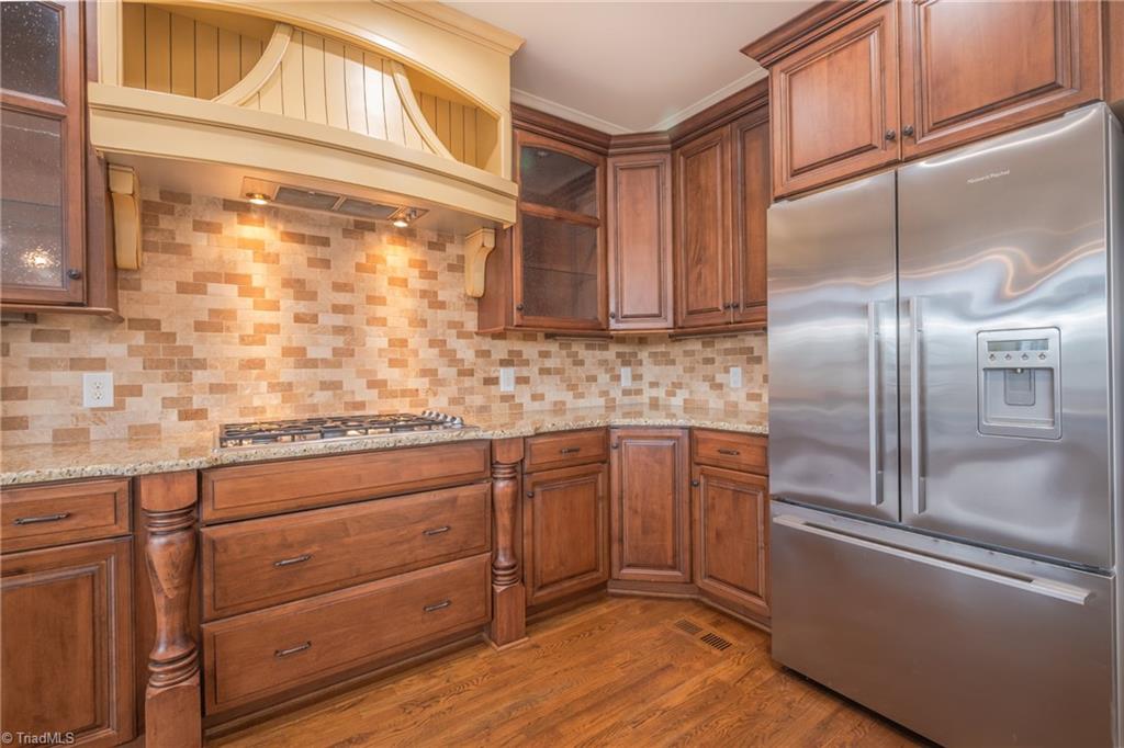 954 Berryhill Lane Property Photo 16