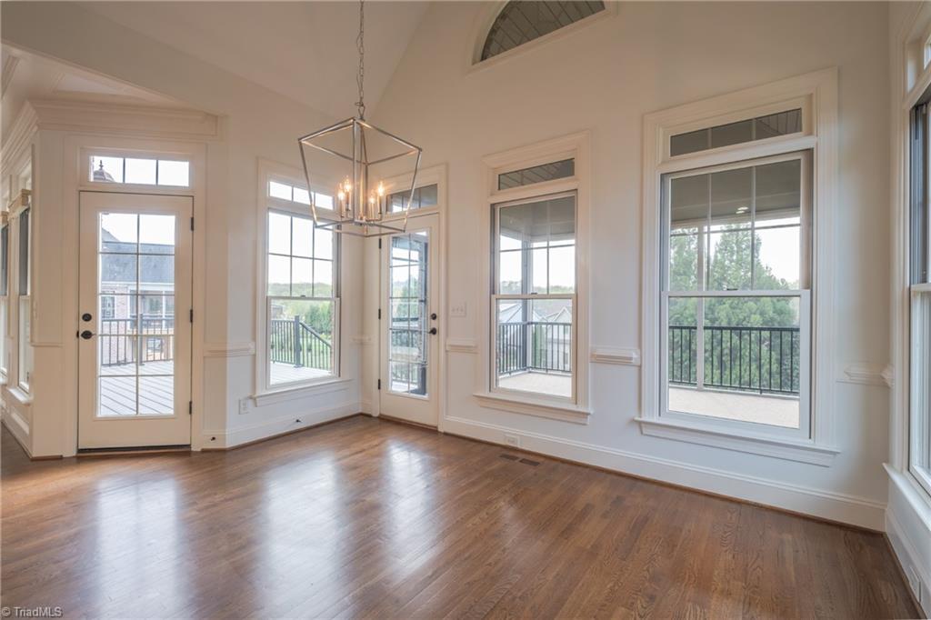 954 Berryhill Lane Property Photo 19