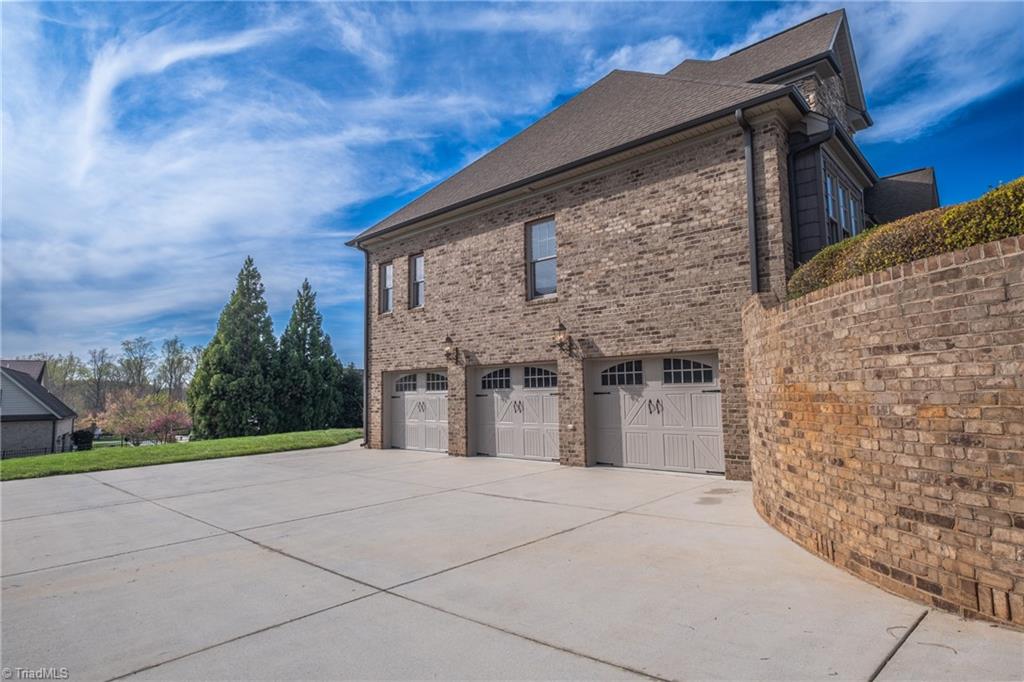 954 Berryhill Lane Property Photo 45