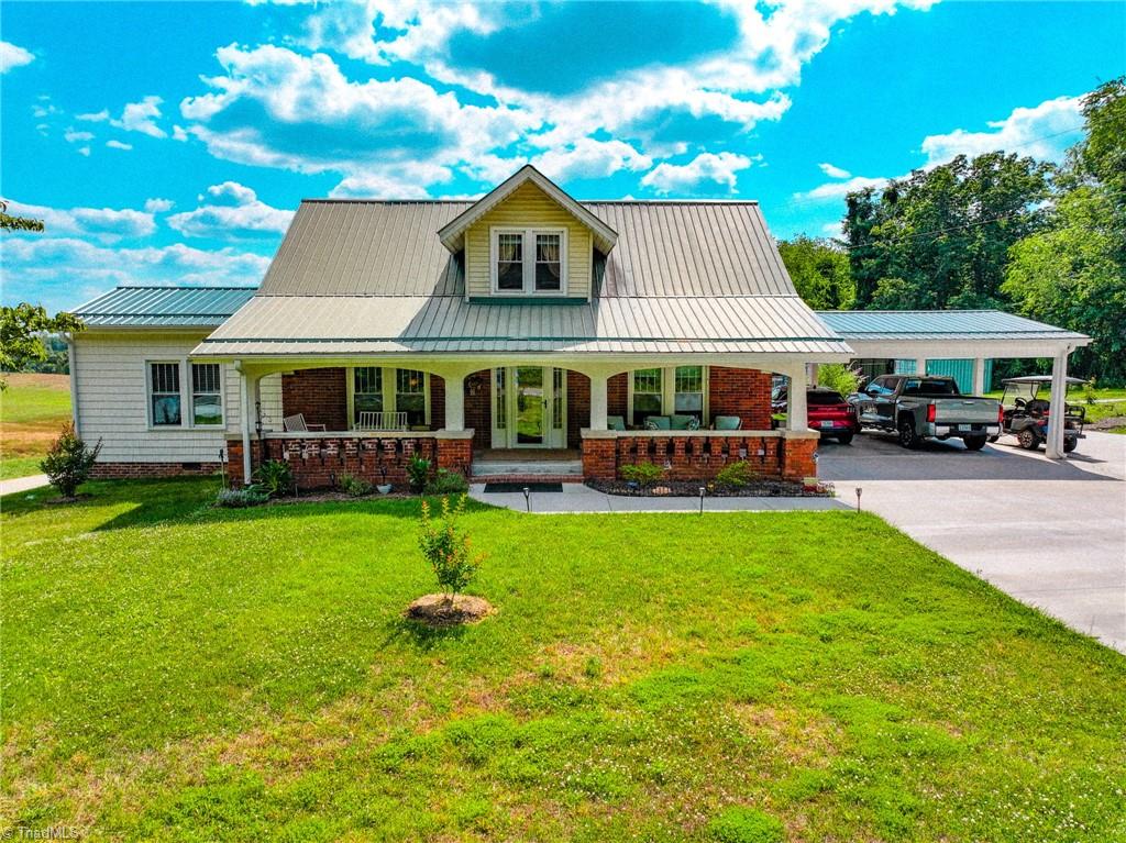 2416 Old Pipers Gap Road Property Photo