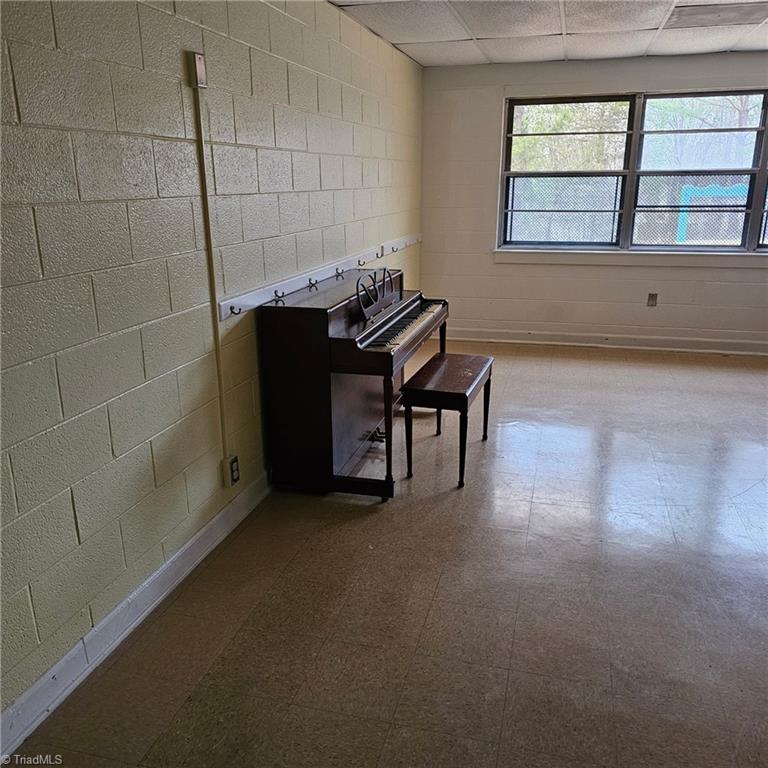 2555 Buchanan Street Property Photo 5