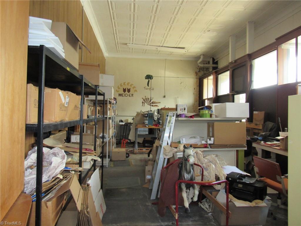 702 Davis Street Property Photo 14