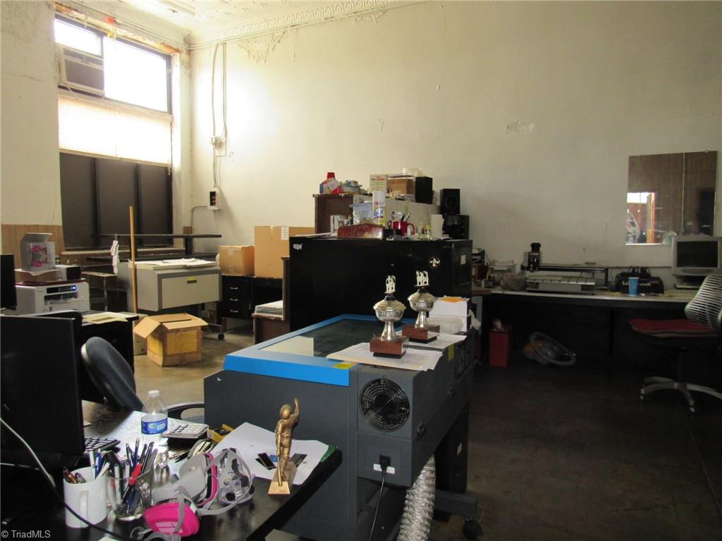 702 Davis Street Property Photo 16