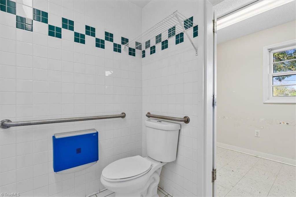 1552 Skeet Club Road Property Photo 9