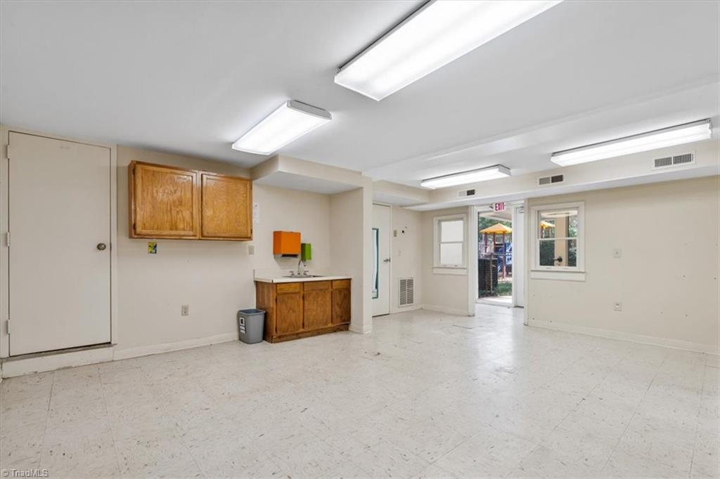 1552 Skeet Club Road Property Photo 16