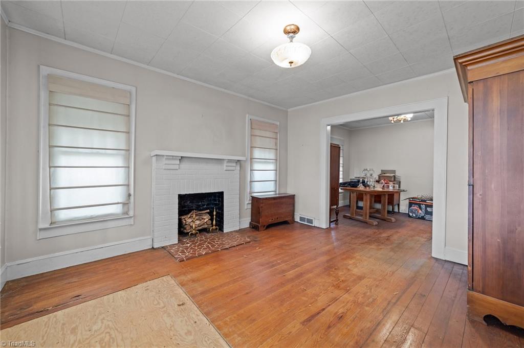 313 E King Street Property Photo 10
