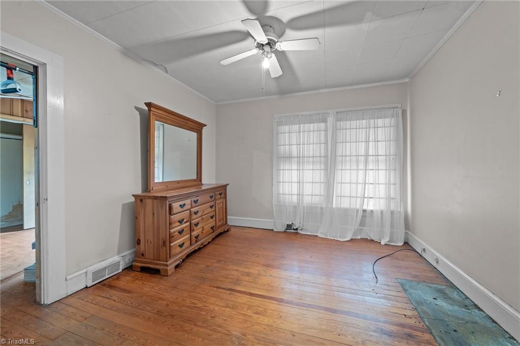 313 E King Street Property Photo 17