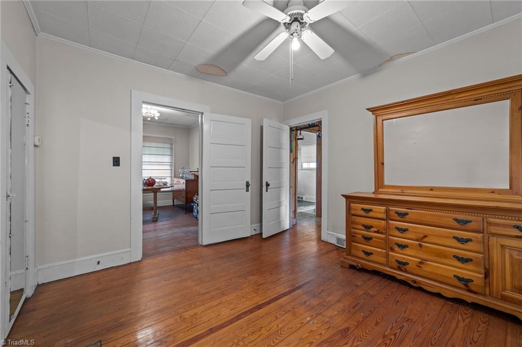 313 E King Street Property Photo 18