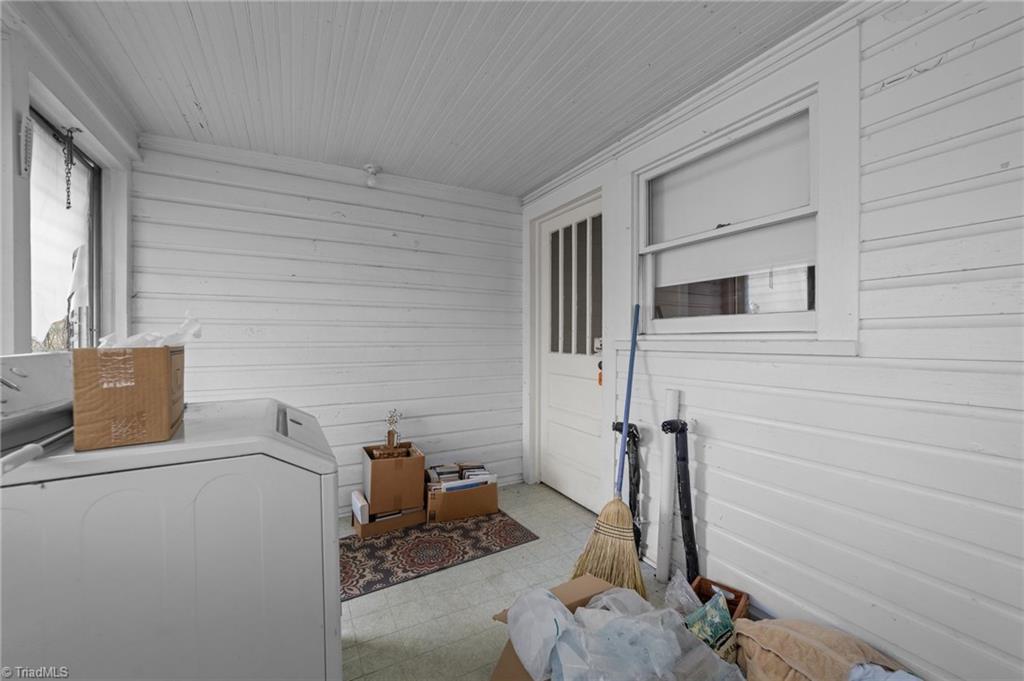 313 E King Street Property Photo 26