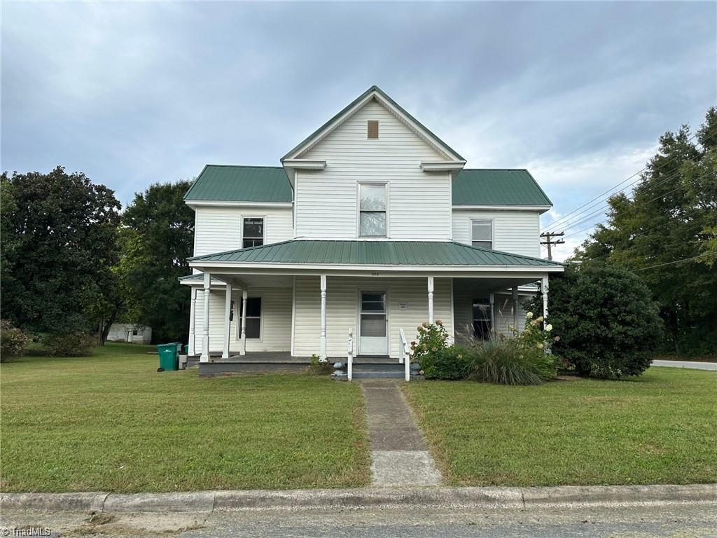 302 Dahl Street Property Photo 1
