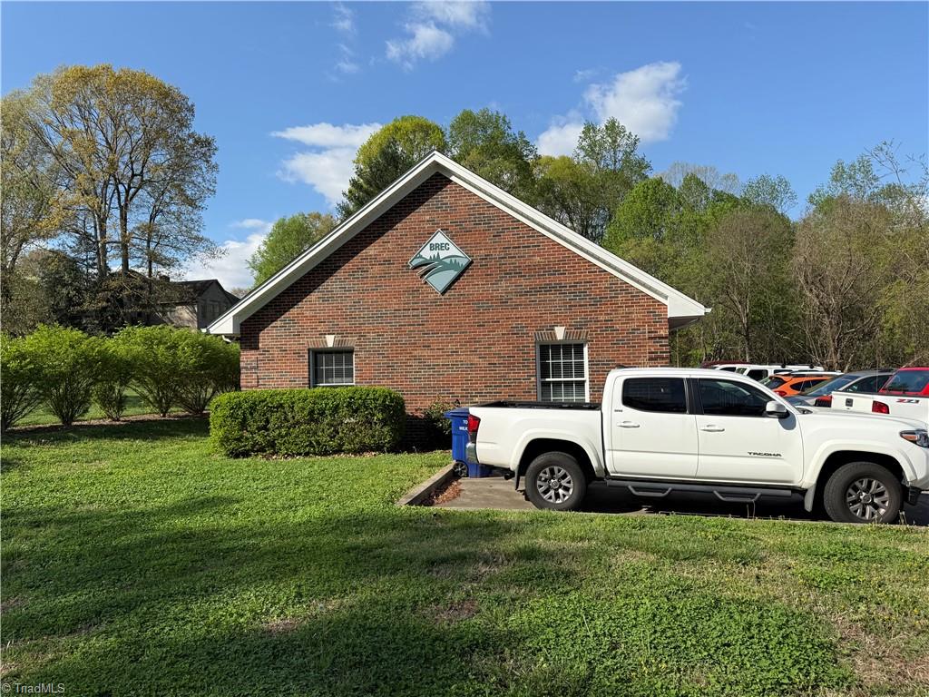 1520 Meadowview Drive Property Photo 1