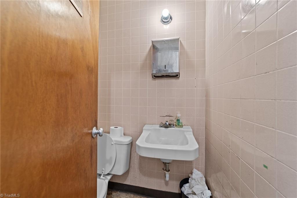 110 Wall Street Property Photo 16