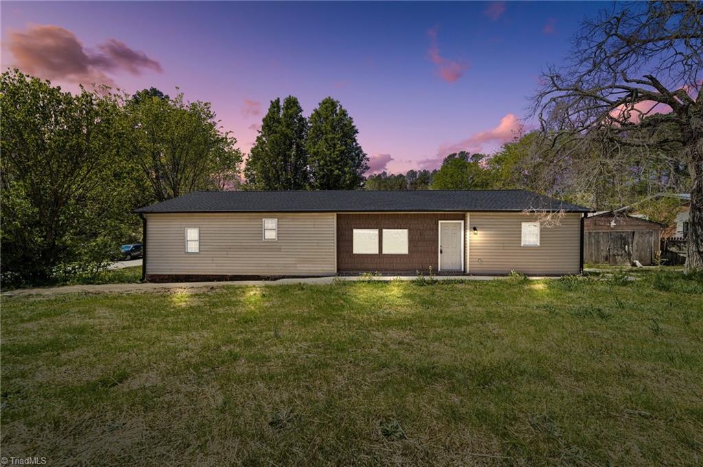 5811 Uwharrie Road Property Photo