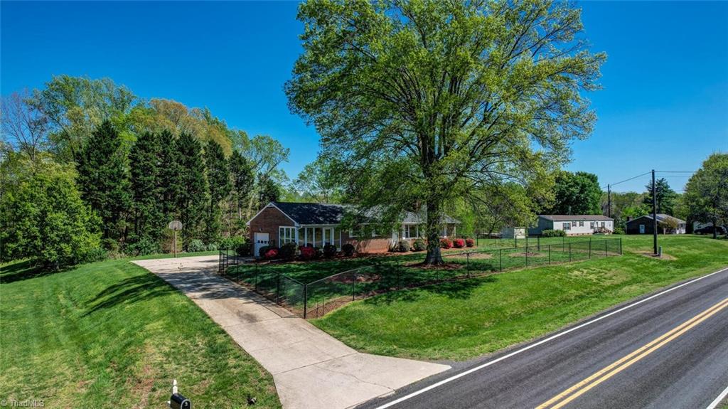 6205 Salem Chapel Road Property Photo 1