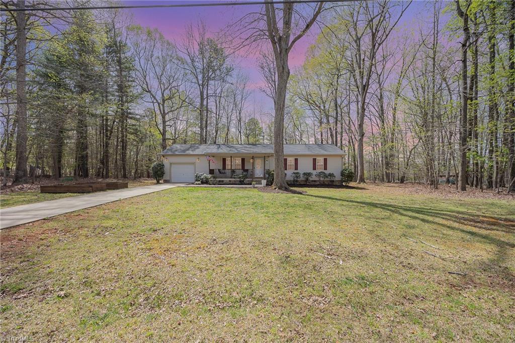 206 E Luther Avenue Property Photo