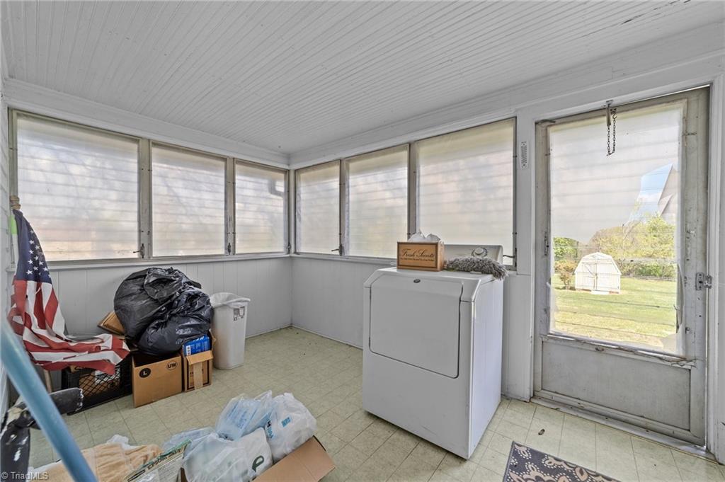 313 King Street Property Photo 25
