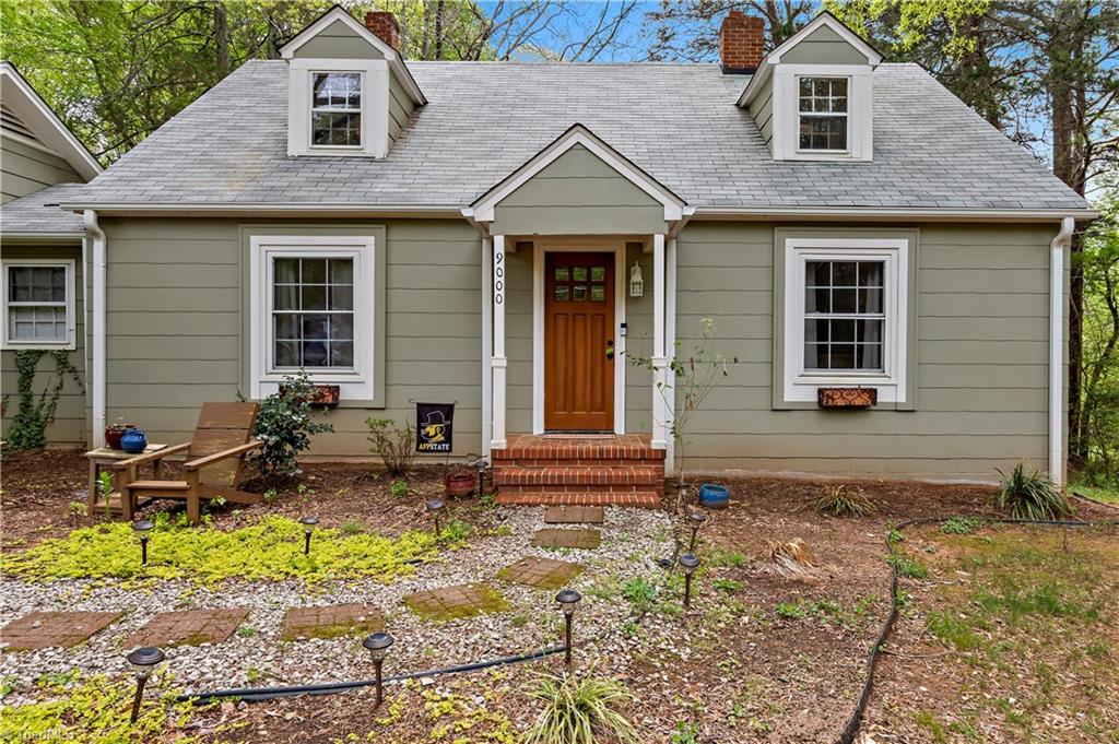 9000 Shallowford Road Property Photo