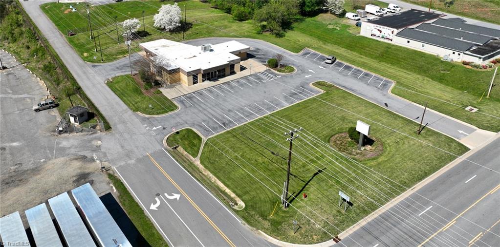 211 Elkin Highway Property Photo 28