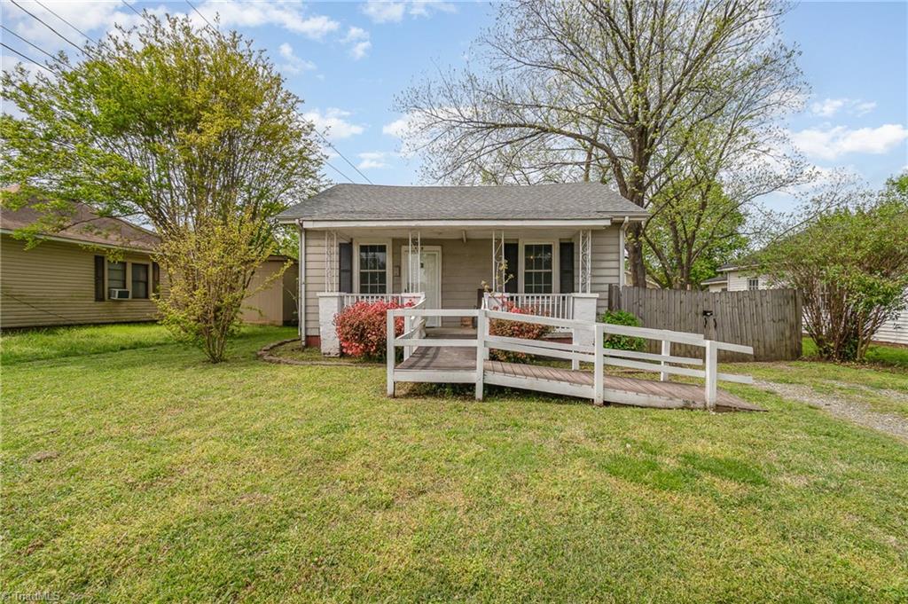 725 S Beaumont Avenue Property Photo 1